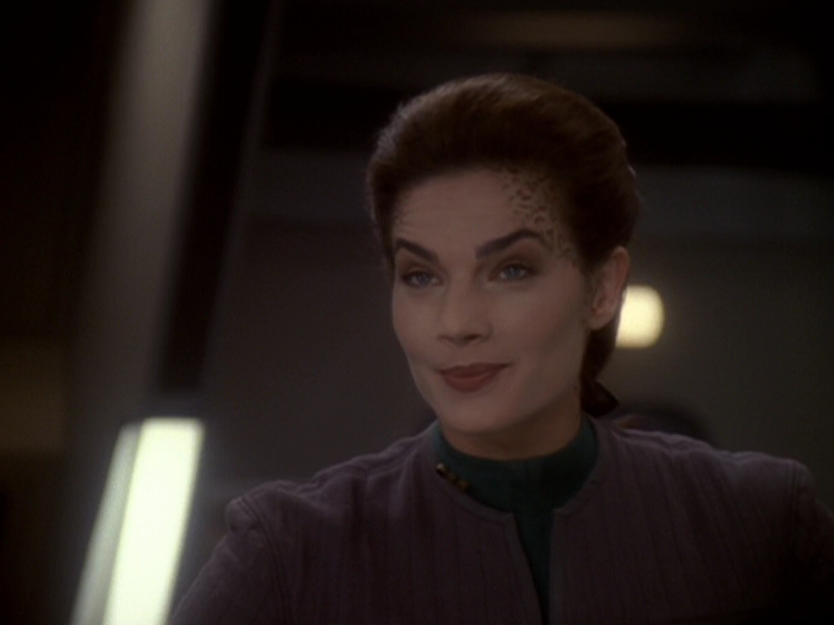 extant_StarTrek_DS9_6x05-FavorTheBold_00134.jpg