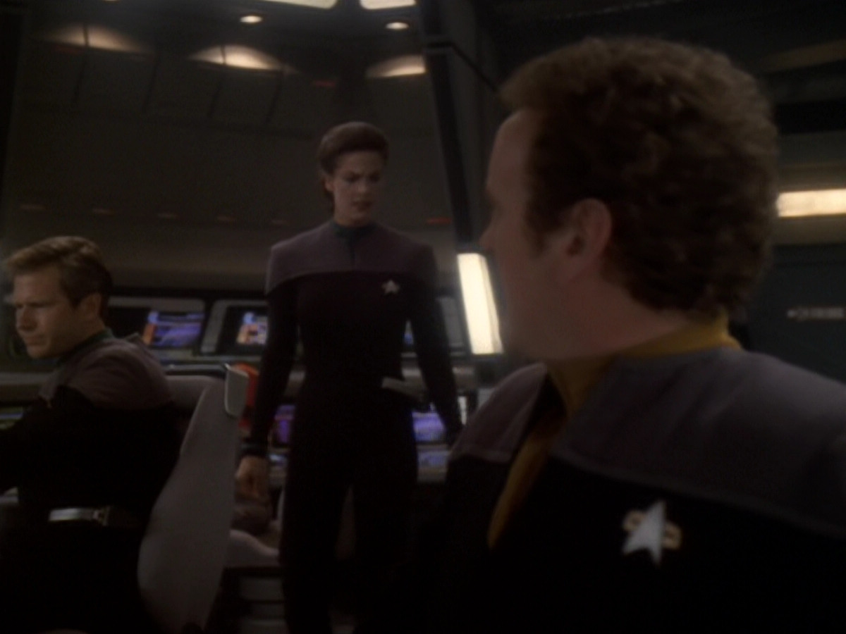 extant_StarTrek_DS9_6x05-FavorTheBold_00155.jpg