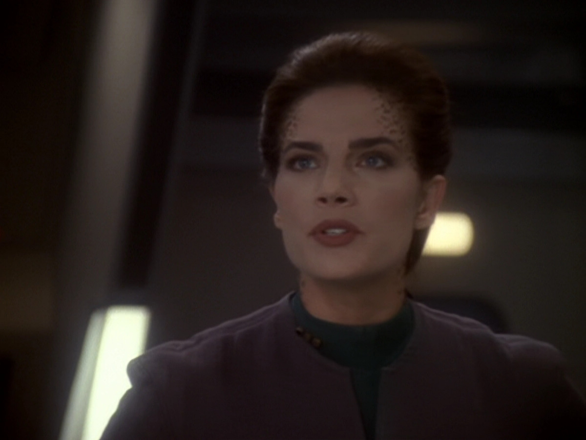 extant_StarTrek_DS9_6x05-FavorTheBold_00168.jpg