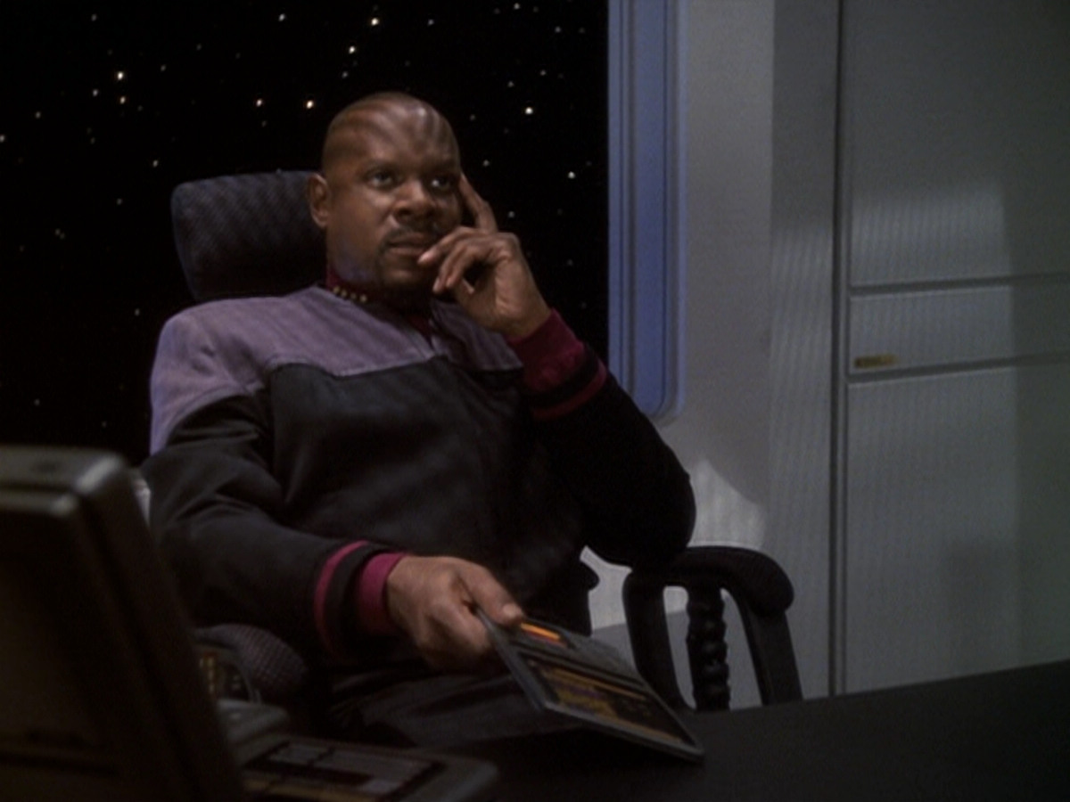 extant_StarTrek_DS9_6x05-FavorTheBold_00206.jpg