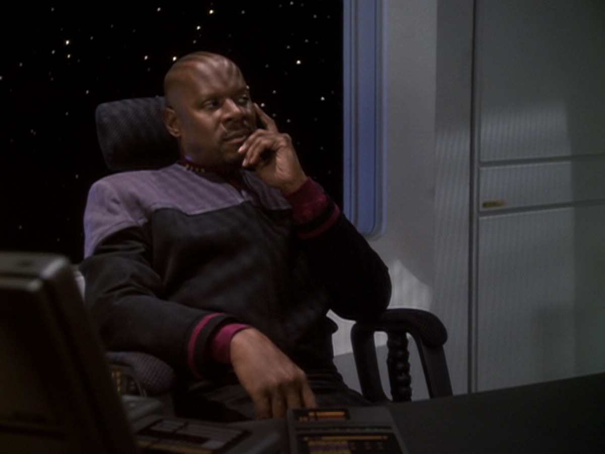 extant_StarTrek_DS9_6x05-FavorTheBold_00216.jpg