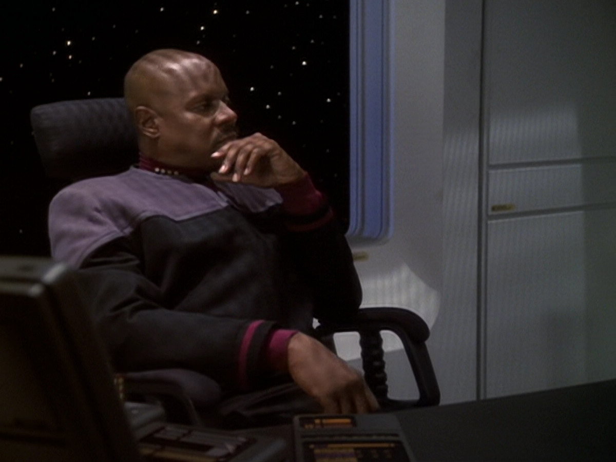 extant_StarTrek_DS9_6x05-FavorTheBold_00218.jpg