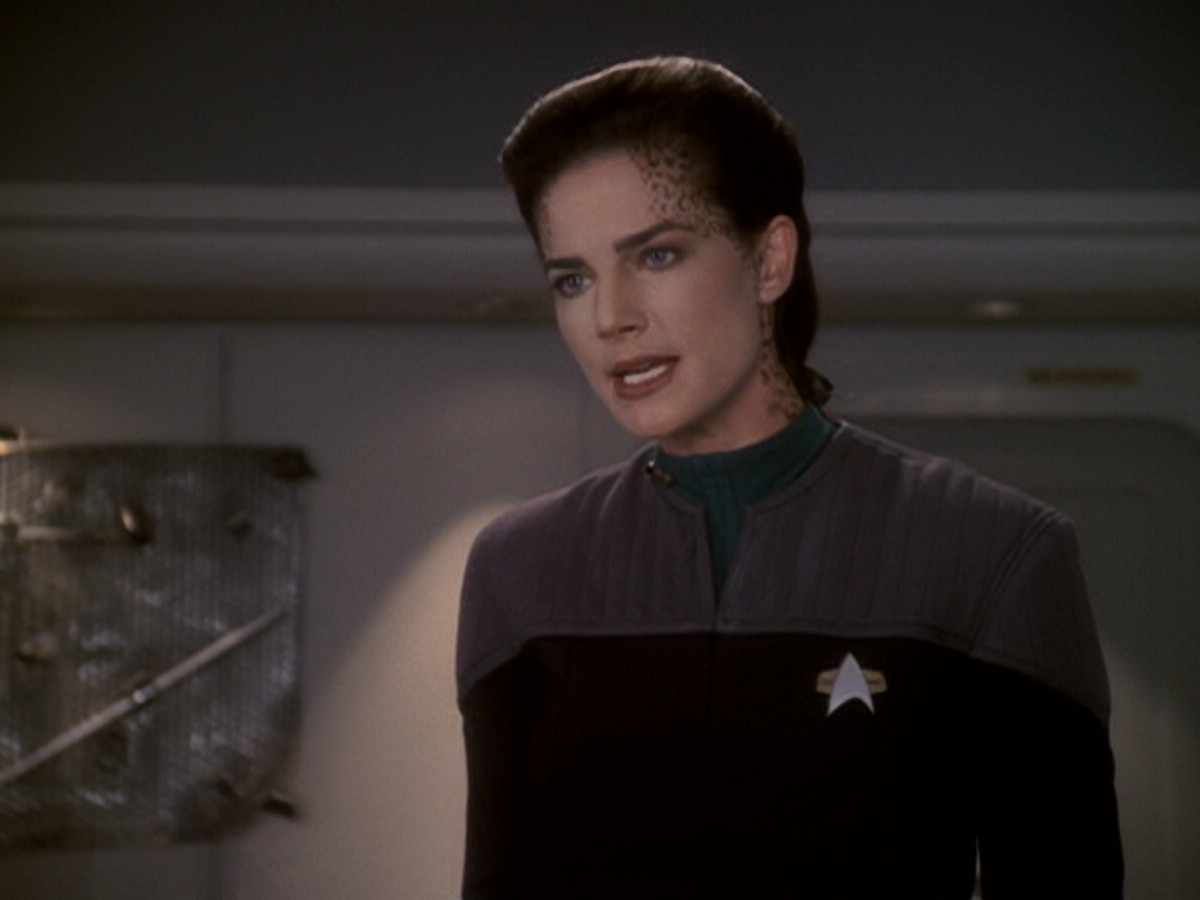 extant_StarTrek_DS9_6x05-FavorTheBold_00223.jpg