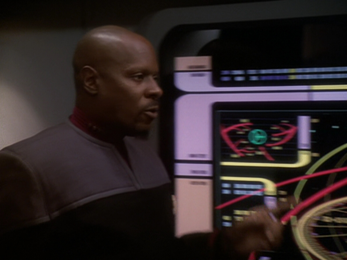 extant_StarTrek_DS9_6x05-FavorTheBold_00252.jpg