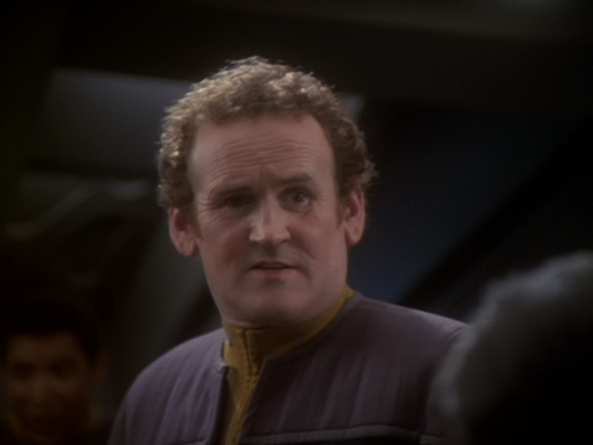 extant_StarTrek_DS9_6x05-FavorTheBold_00445.jpg