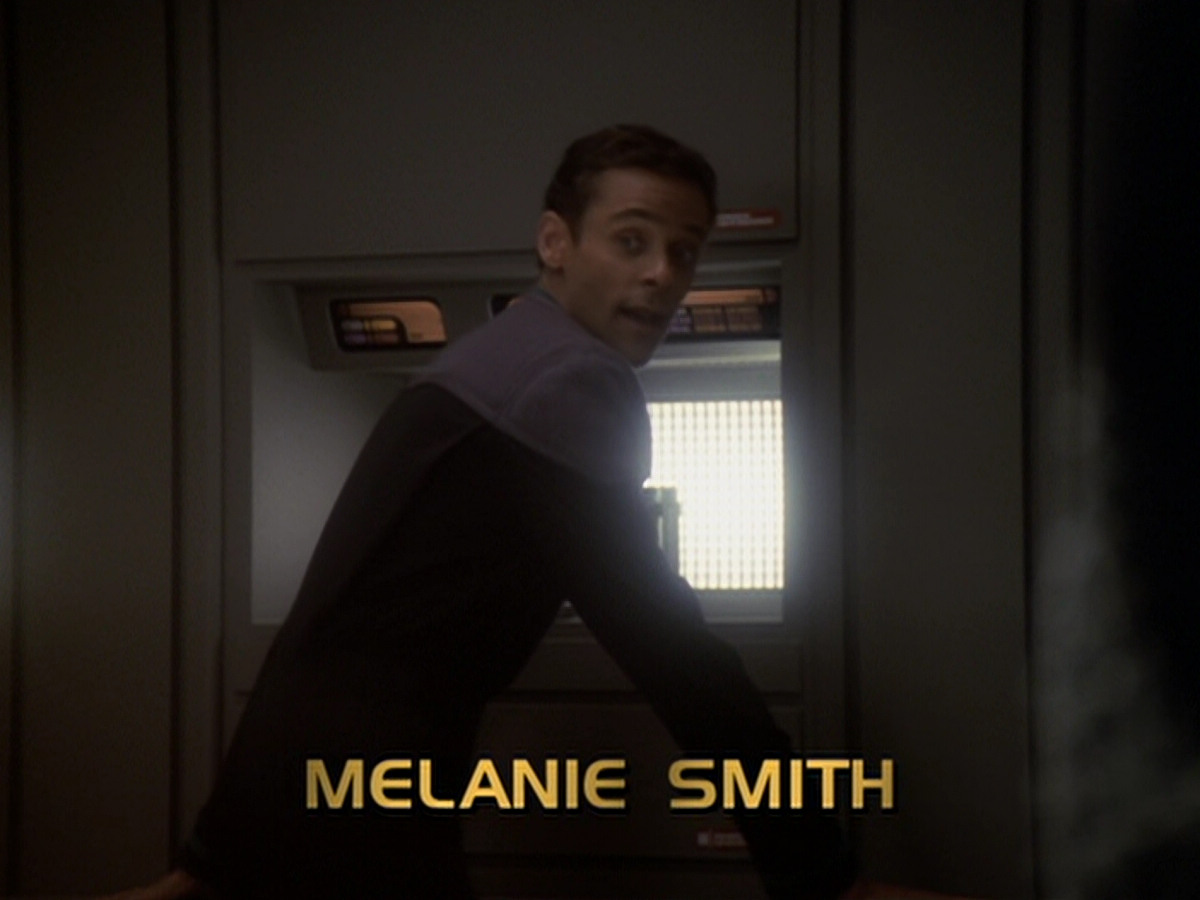 extant_StarTrek_DS9_6x05-FavorTheBold_00489.jpg