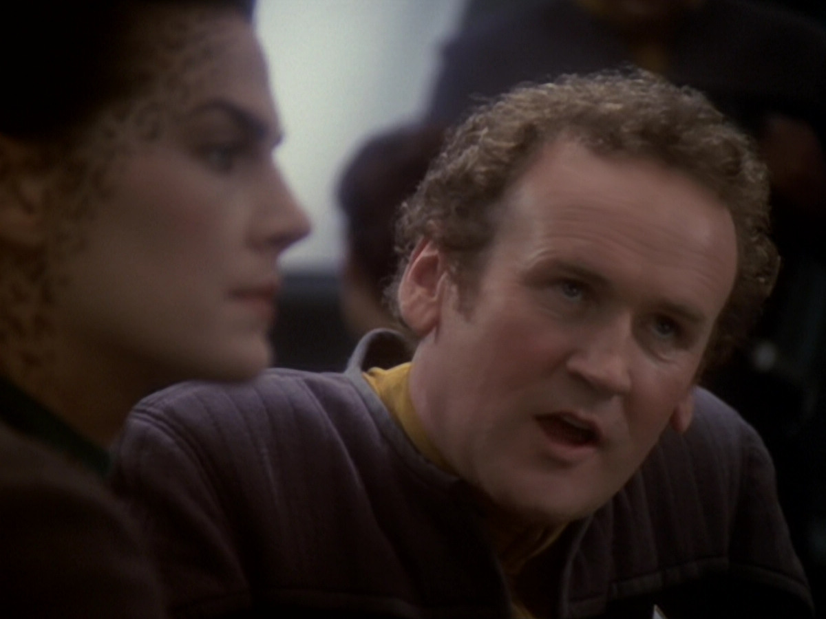 extant_StarTrek_DS9_6x05-FavorTheBold_00499.jpg