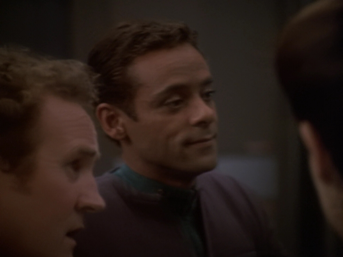 extant_StarTrek_DS9_6x05-FavorTheBold_00509.jpg