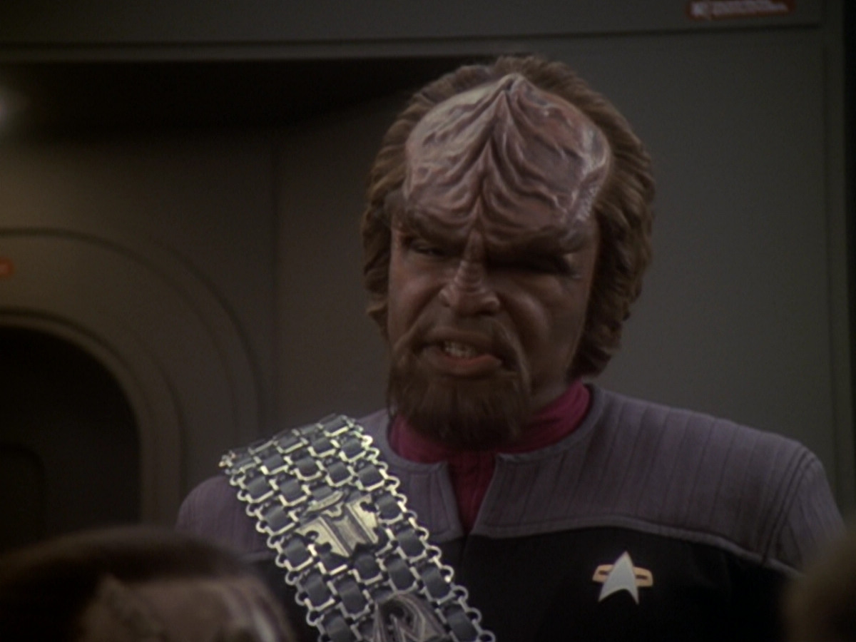 extant_StarTrek_DS9_6x05-FavorTheBold_00511.jpg