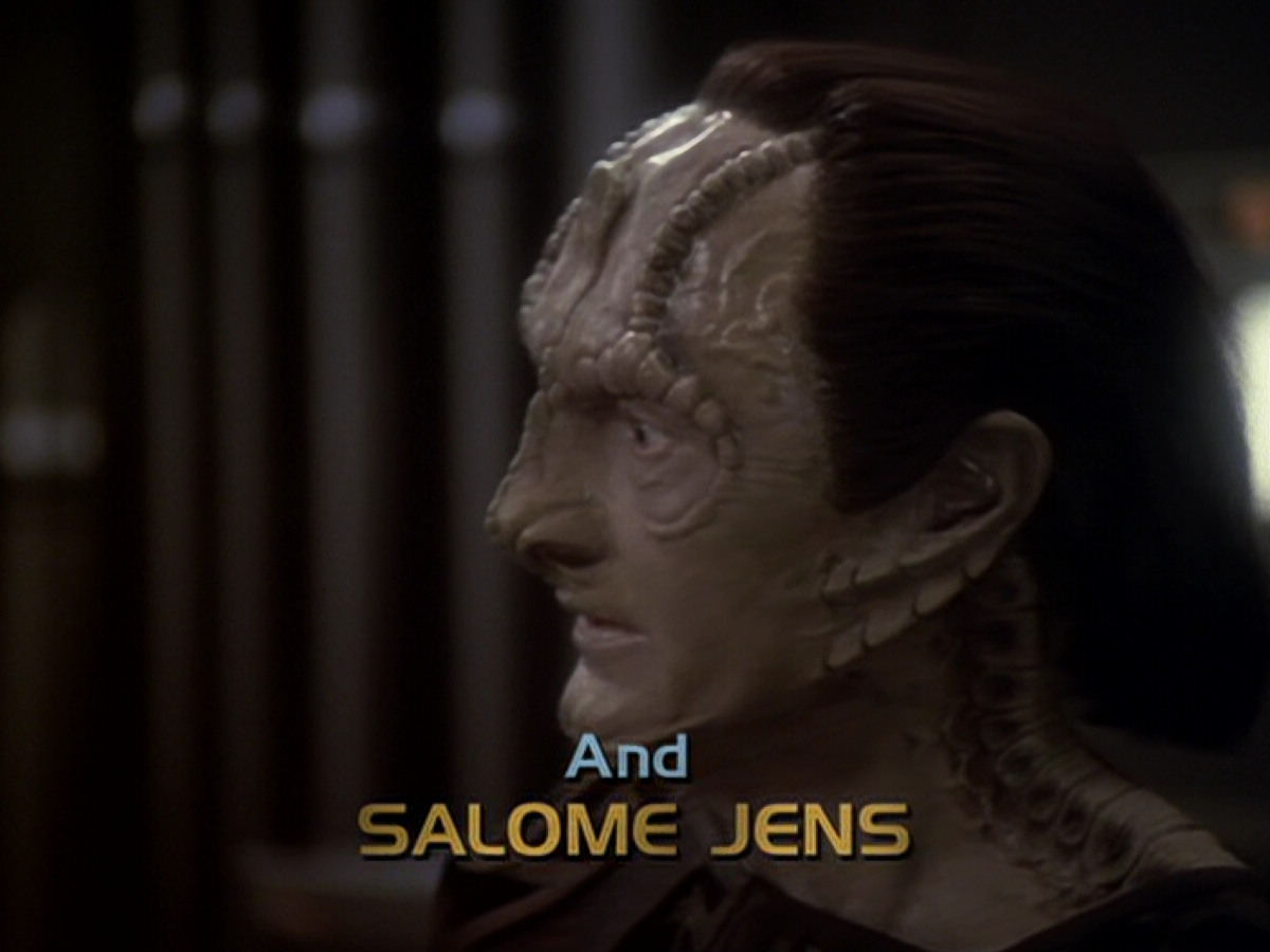 extant_StarTrek_DS9_6x05-FavorTheBold_00520.jpg