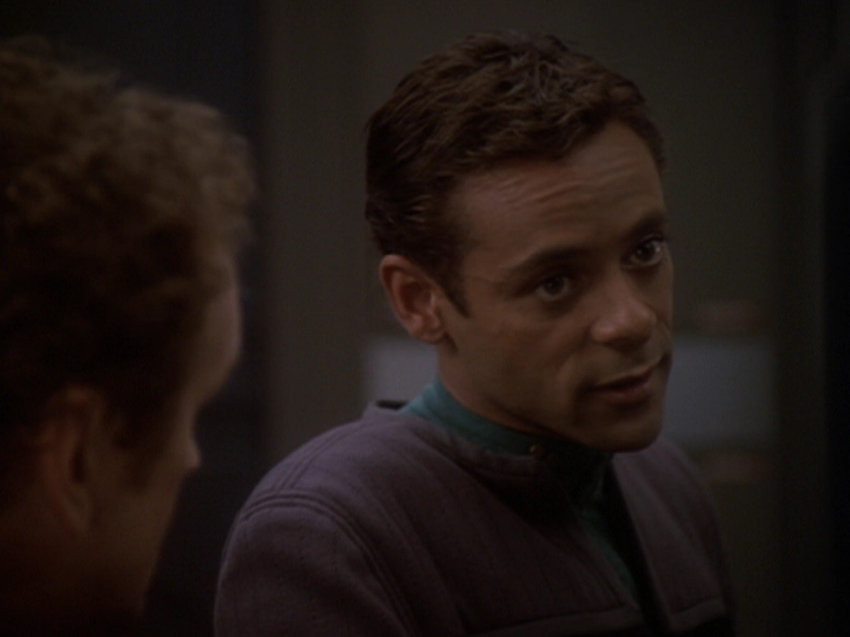 extant_StarTrek_DS9_6x05-FavorTheBold_00536.jpg