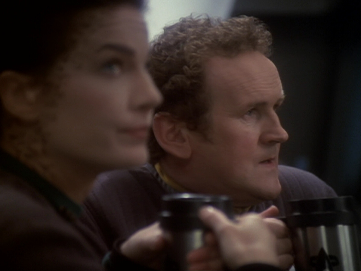extant_StarTrek_DS9_6x05-FavorTheBold_00544.jpg