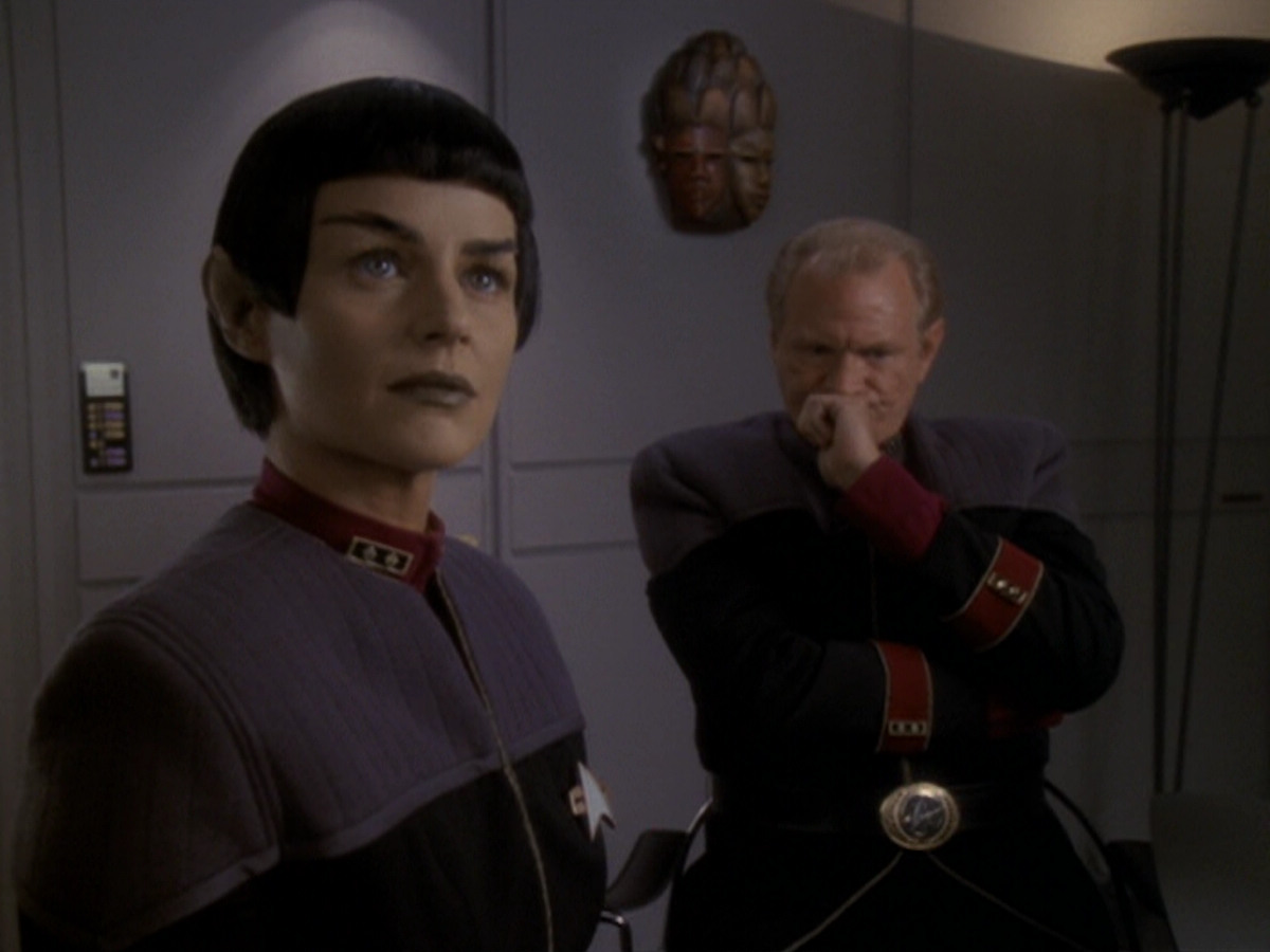 extant_StarTrek_DS9_6x05-FavorTheBold_00594.jpg