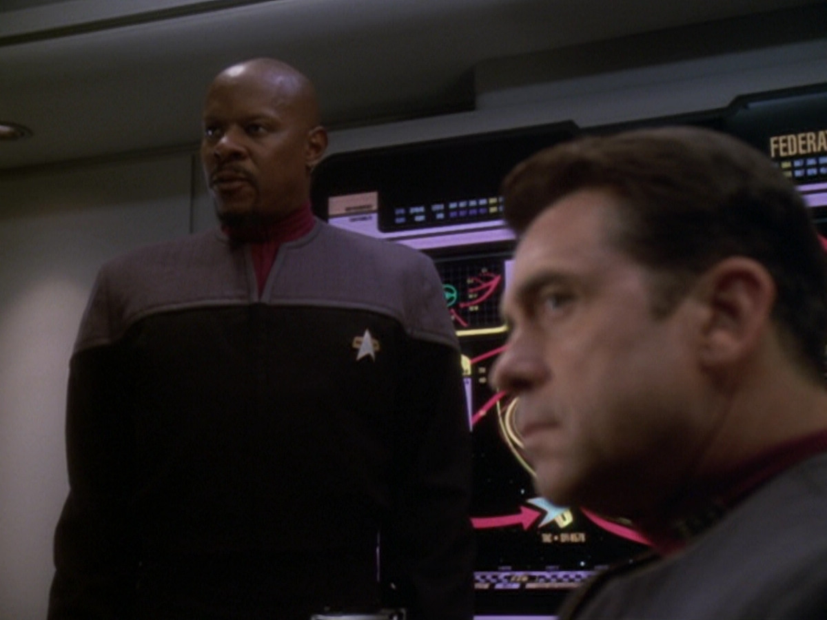 extant_StarTrek_DS9_6x05-FavorTheBold_00597.jpg