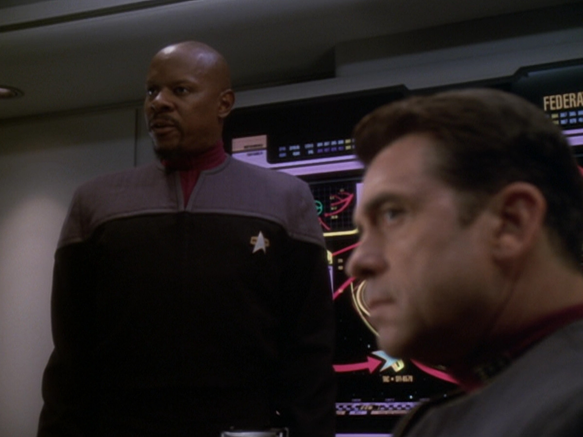 extant_StarTrek_DS9_6x05-FavorTheBold_00598.jpg