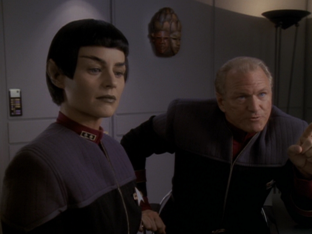 extant_StarTrek_DS9_6x05-FavorTheBold_00623.jpg