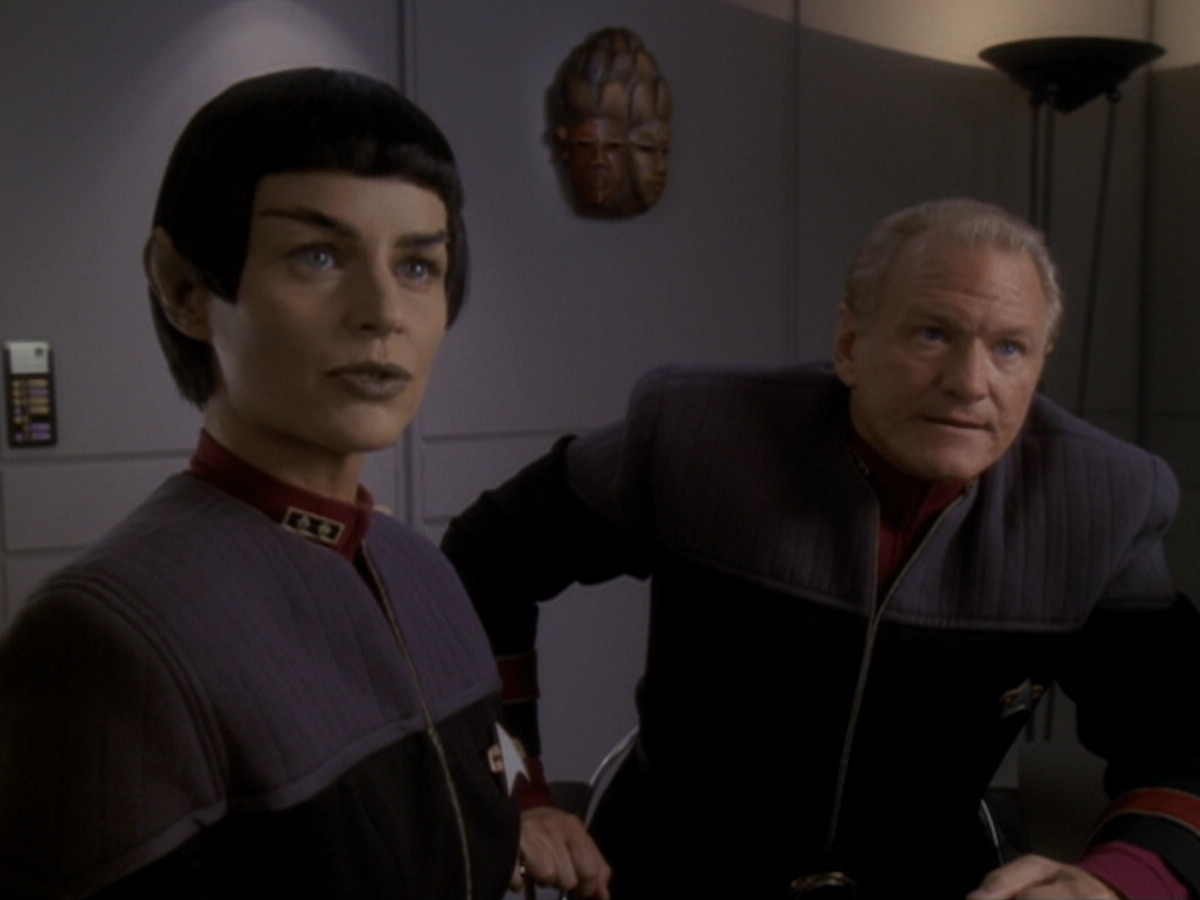 extant_StarTrek_DS9_6x05-FavorTheBold_00634.jpg