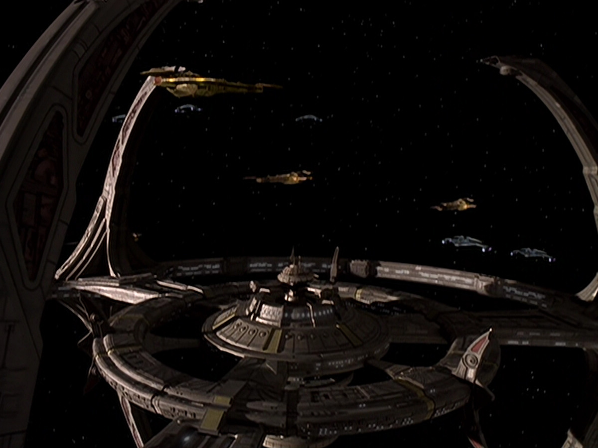 extant_StarTrek_DS9_6x05-FavorTheBold_00647.jpg