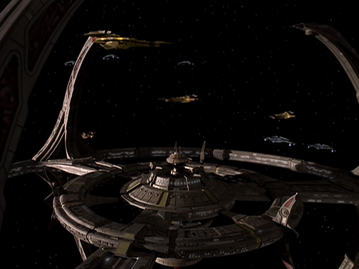 extant_StarTrek_DS9_6x05-FavorTheBold_00648.jpg