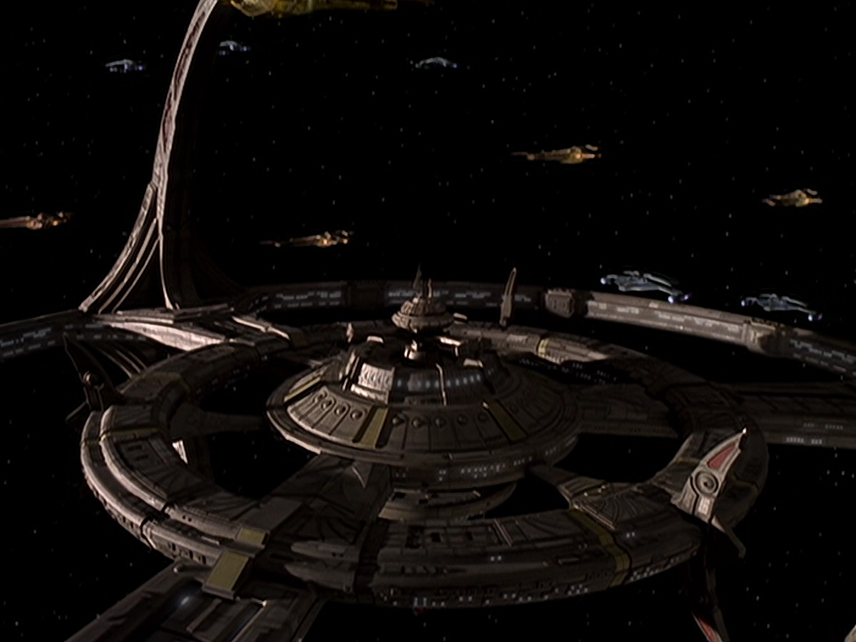 extant_StarTrek_DS9_6x05-FavorTheBold_00653.jpg