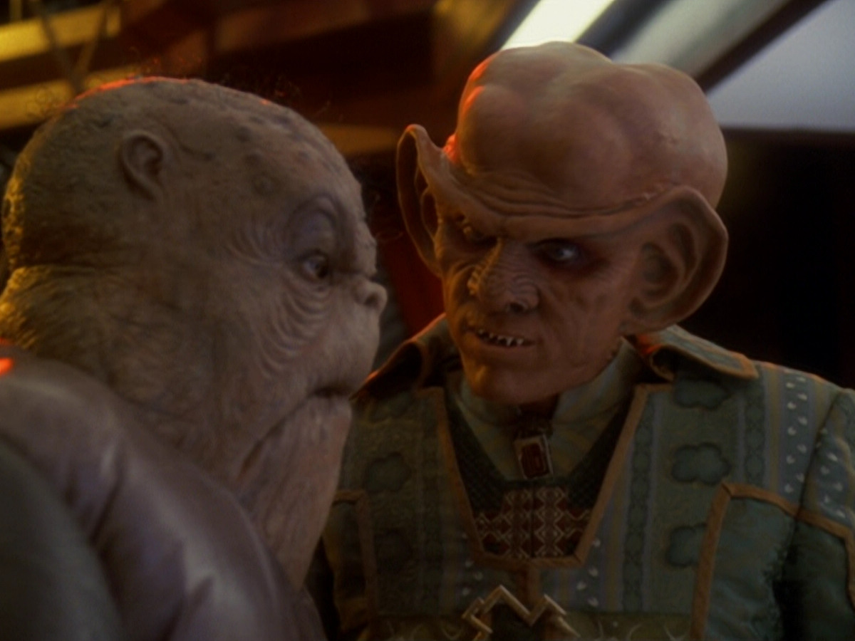 extant_StarTrek_DS9_6x05-FavorTheBold_00674.jpg