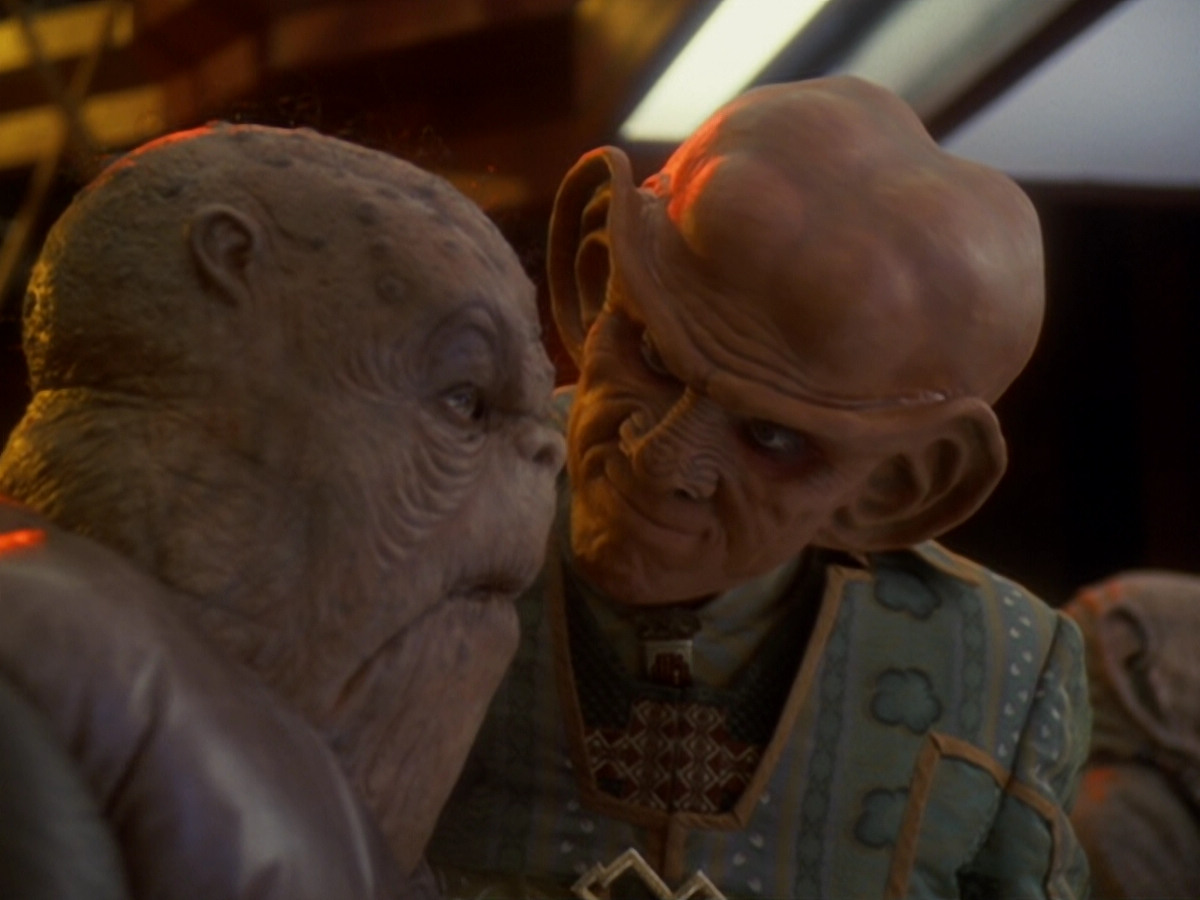 extant_StarTrek_DS9_6x05-FavorTheBold_00684.jpg
