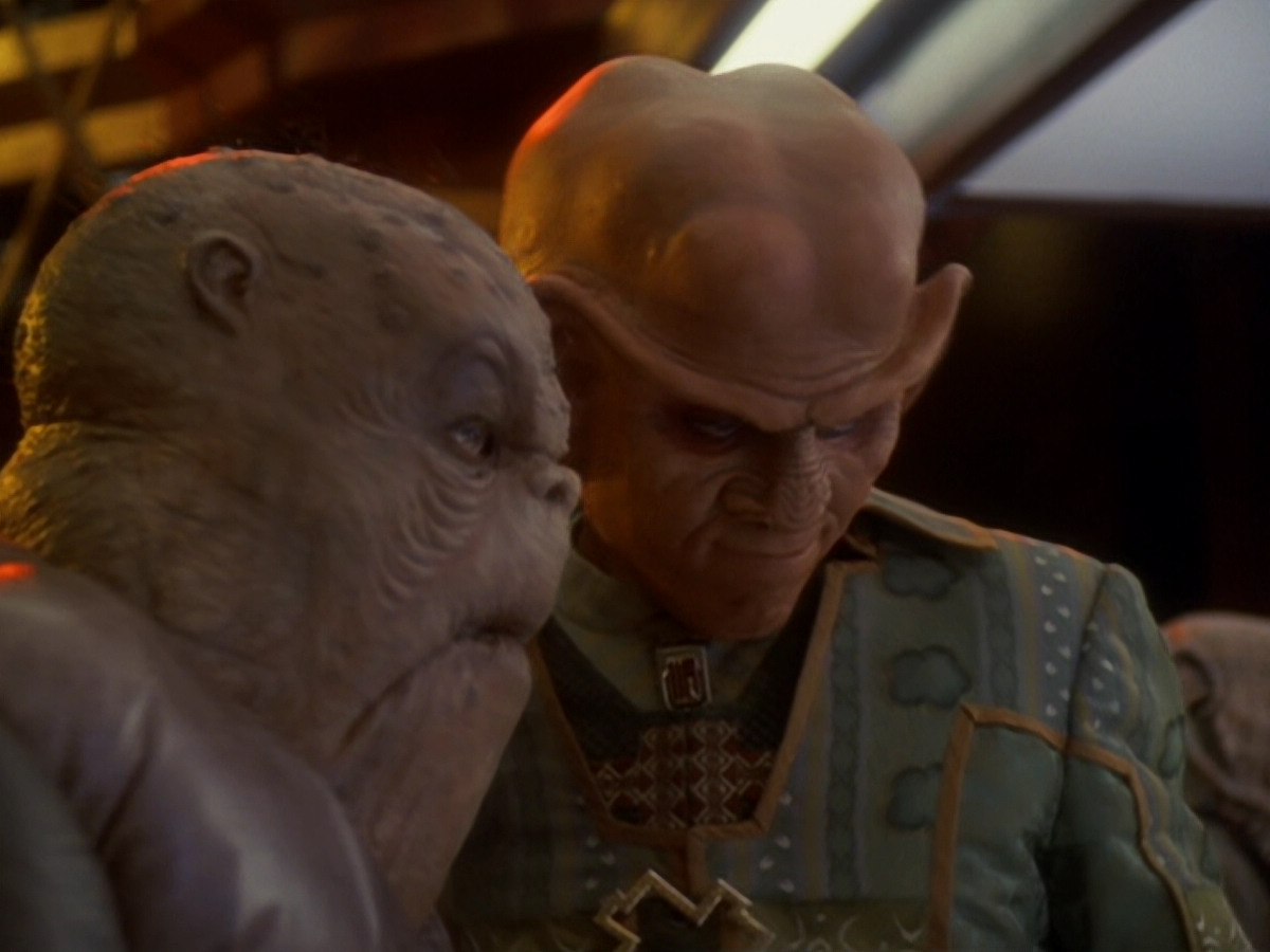 extant_StarTrek_DS9_6x05-FavorTheBold_00685.jpg