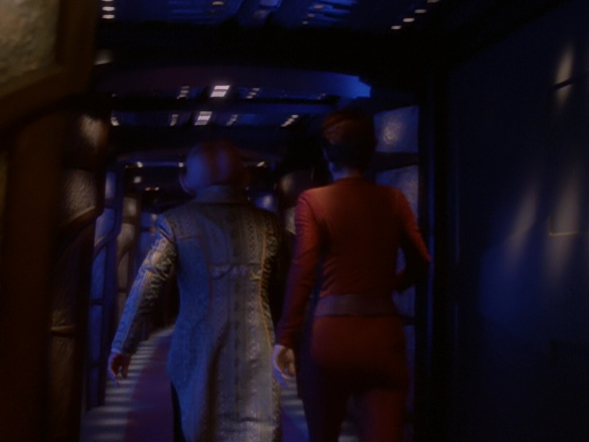 extant_StarTrek_DS9_6x05-FavorTheBold_00739.jpg