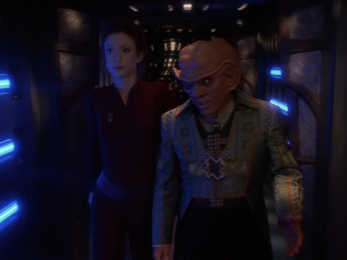 extant_StarTrek_DS9_6x05-FavorTheBold_00742.jpg
