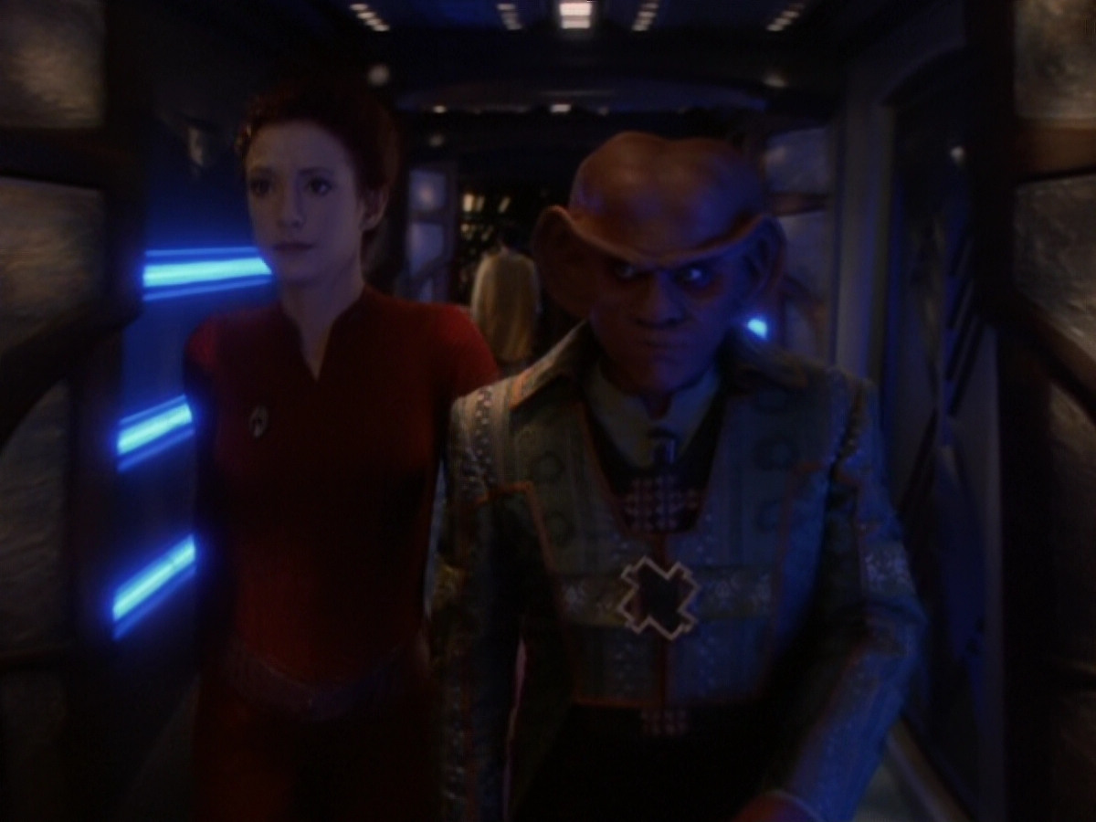extant_StarTrek_DS9_6x05-FavorTheBold_00751.jpg