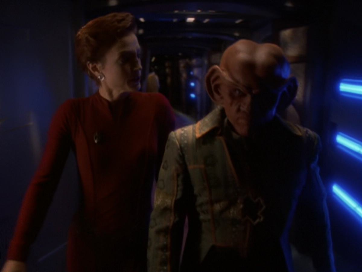 extant_StarTrek_DS9_6x05-FavorTheBold_00753.jpg