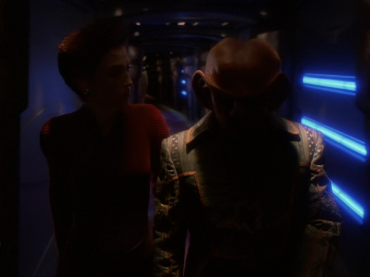 extant_StarTrek_DS9_6x05-FavorTheBold_00754.jpg