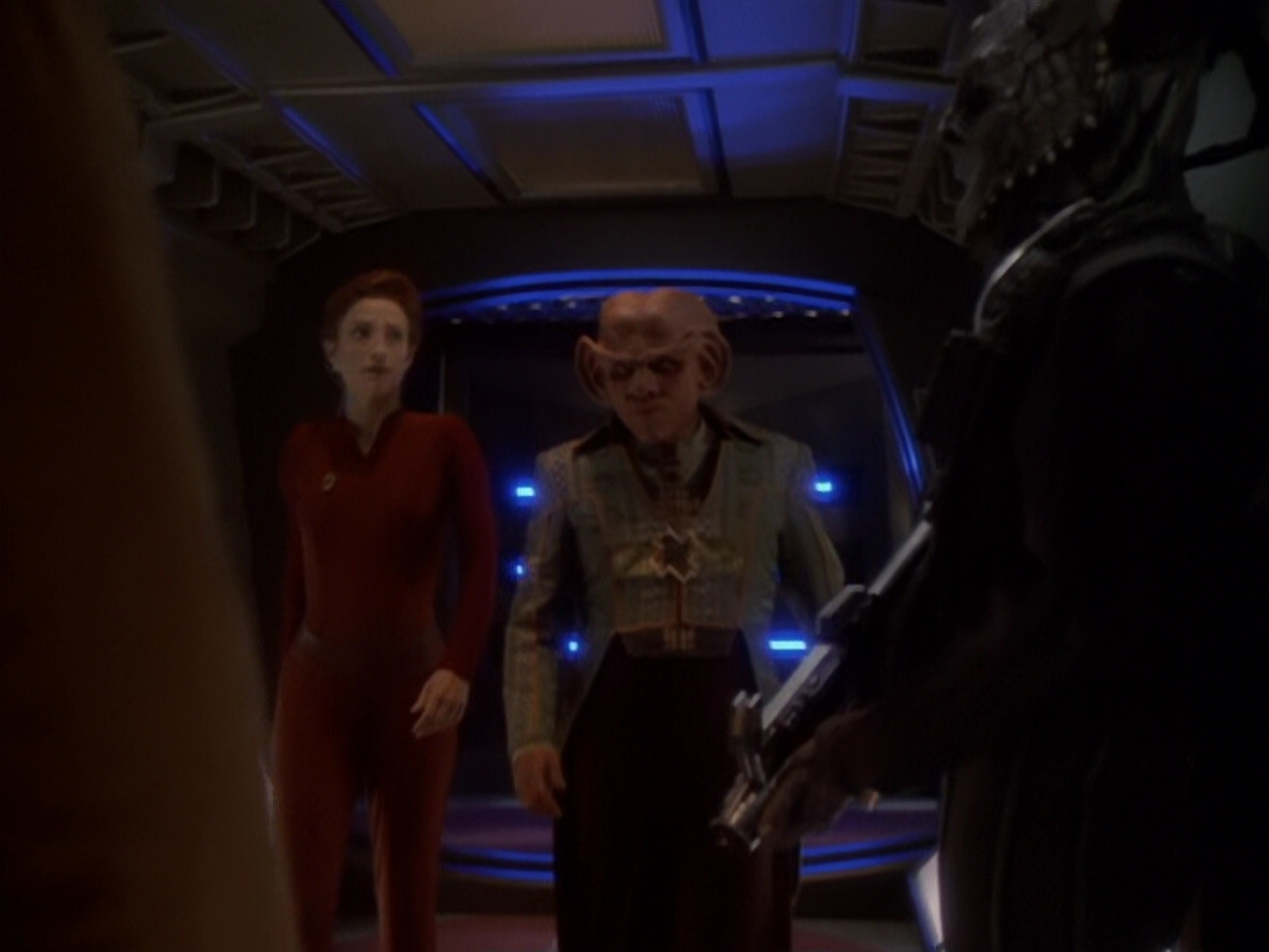 extant_StarTrek_DS9_6x05-FavorTheBold_00763.jpg