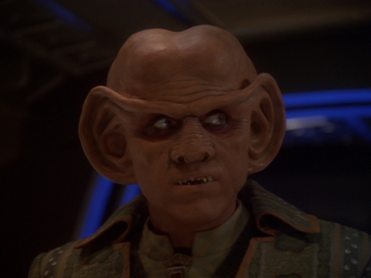 extant_StarTrek_DS9_6x05-FavorTheBold_00794.jpg