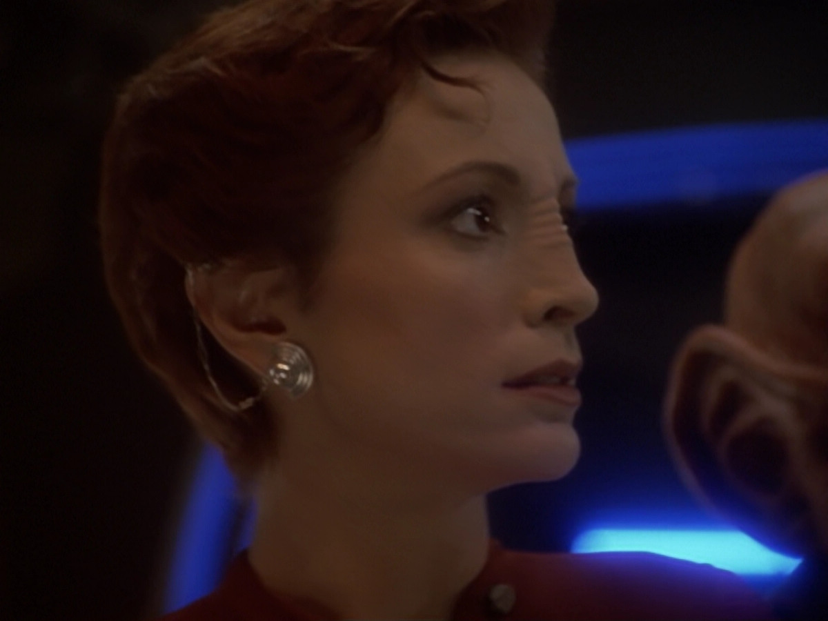 extant_StarTrek_DS9_6x05-FavorTheBold_00814.jpg