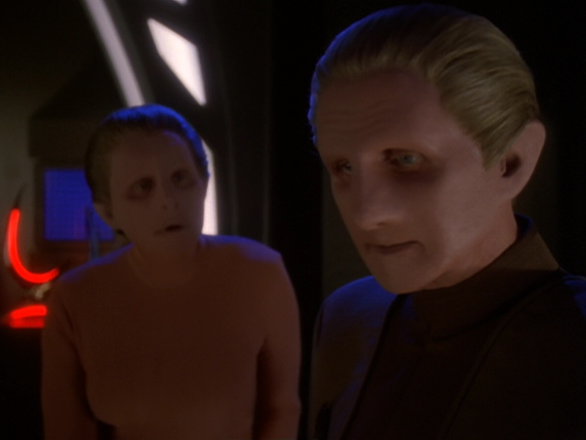 extant_StarTrek_DS9_6x05-FavorTheBold_00886.jpg