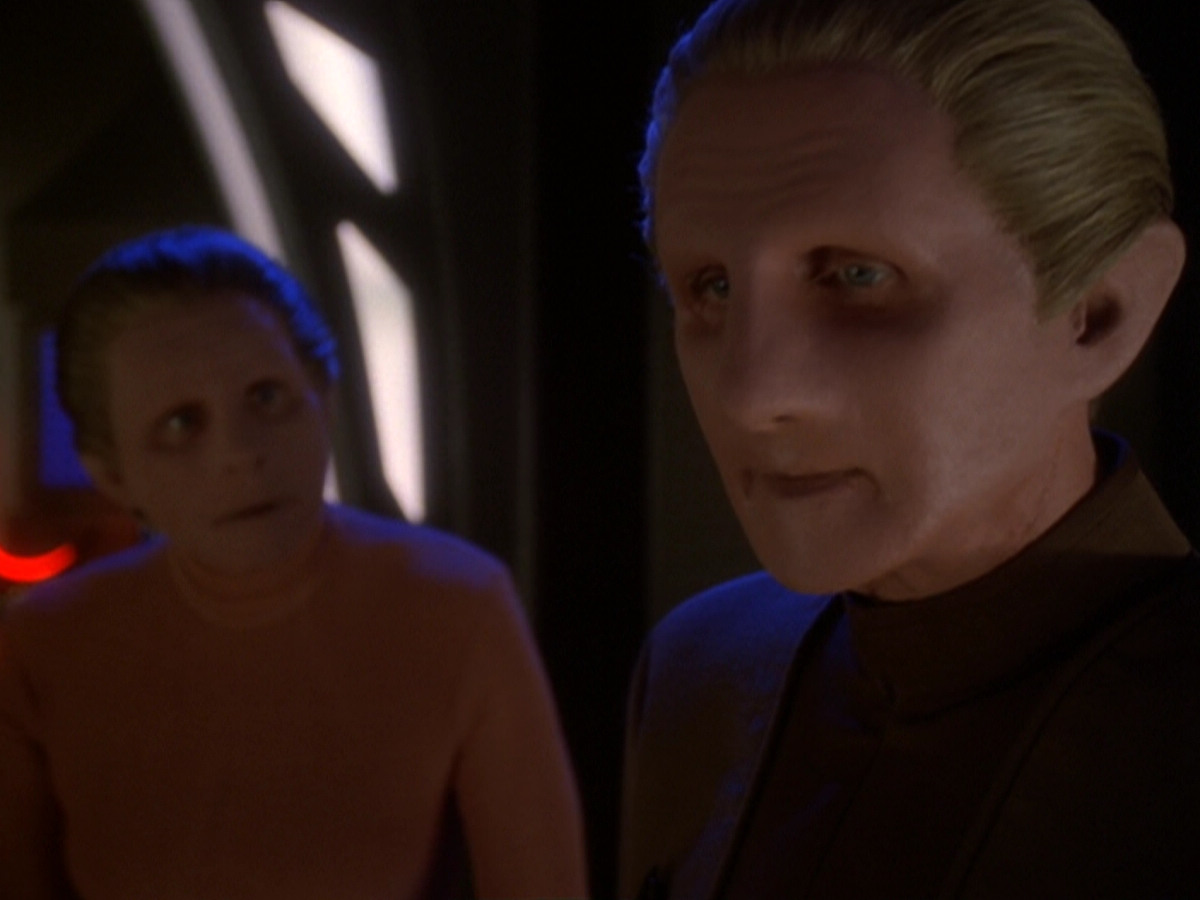 extant_StarTrek_DS9_6x05-FavorTheBold_00898.jpg