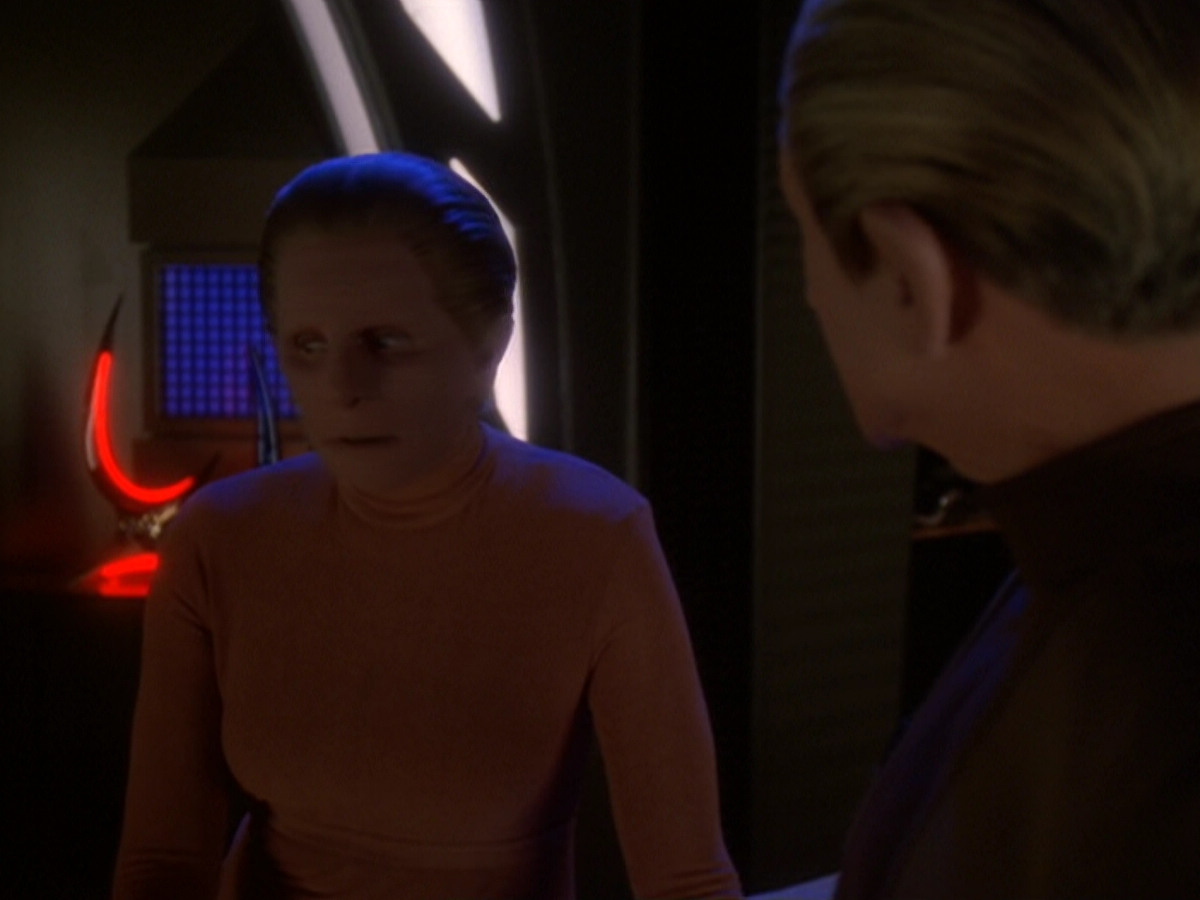 extant_StarTrek_DS9_6x05-FavorTheBold_00956.jpg