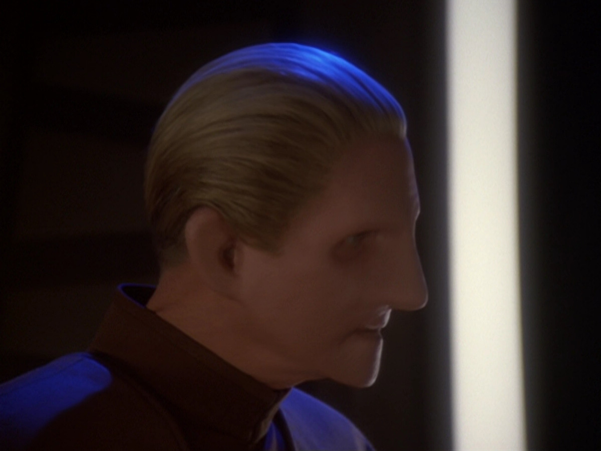 extant_StarTrek_DS9_6x05-FavorTheBold_00971.jpg
