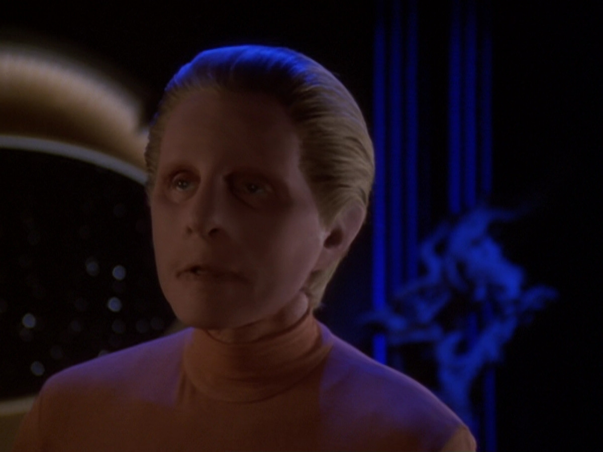 extant_StarTrek_DS9_6x05-FavorTheBold_00995.jpg