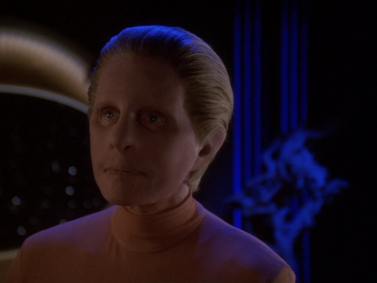 extant_StarTrek_DS9_6x05-FavorTheBold_00999.jpg