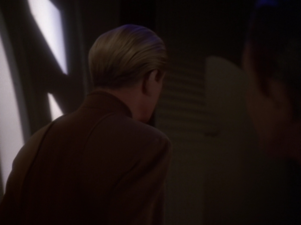 extant_StarTrek_DS9_6x05-FavorTheBold_01012.jpg