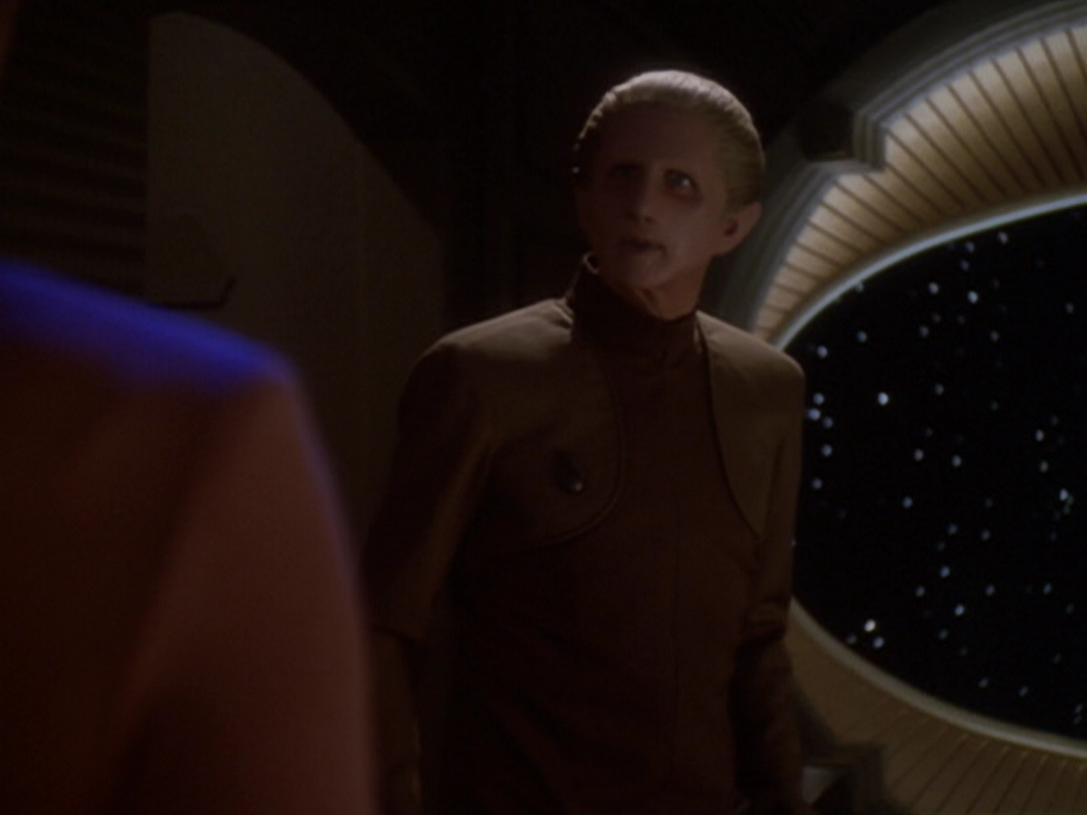 extant_StarTrek_DS9_6x05-FavorTheBold_01018.jpg
