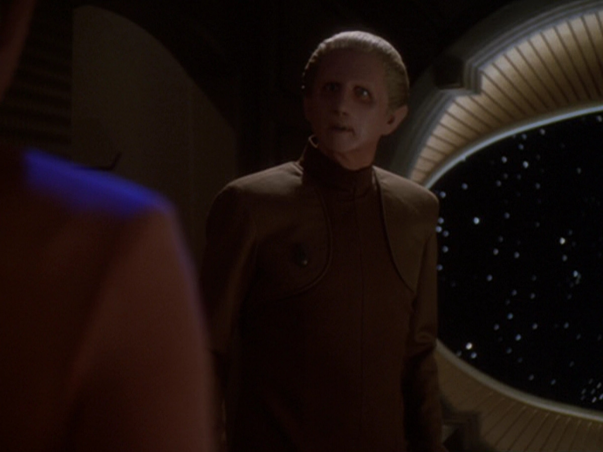 extant_StarTrek_DS9_6x05-FavorTheBold_01022.jpg