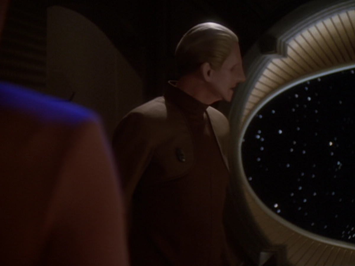 extant_StarTrek_DS9_6x05-FavorTheBold_01029.jpg