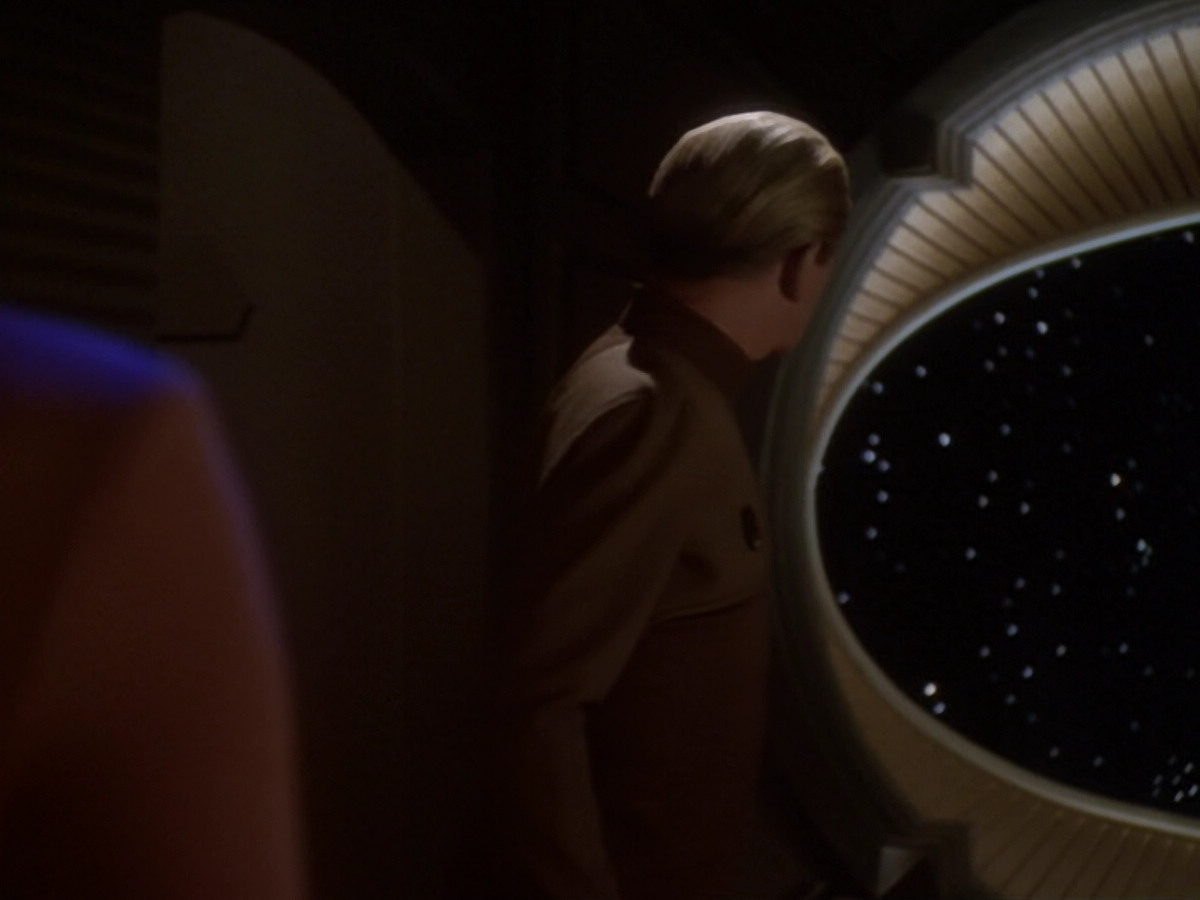 extant_StarTrek_DS9_6x05-FavorTheBold_01030.jpg