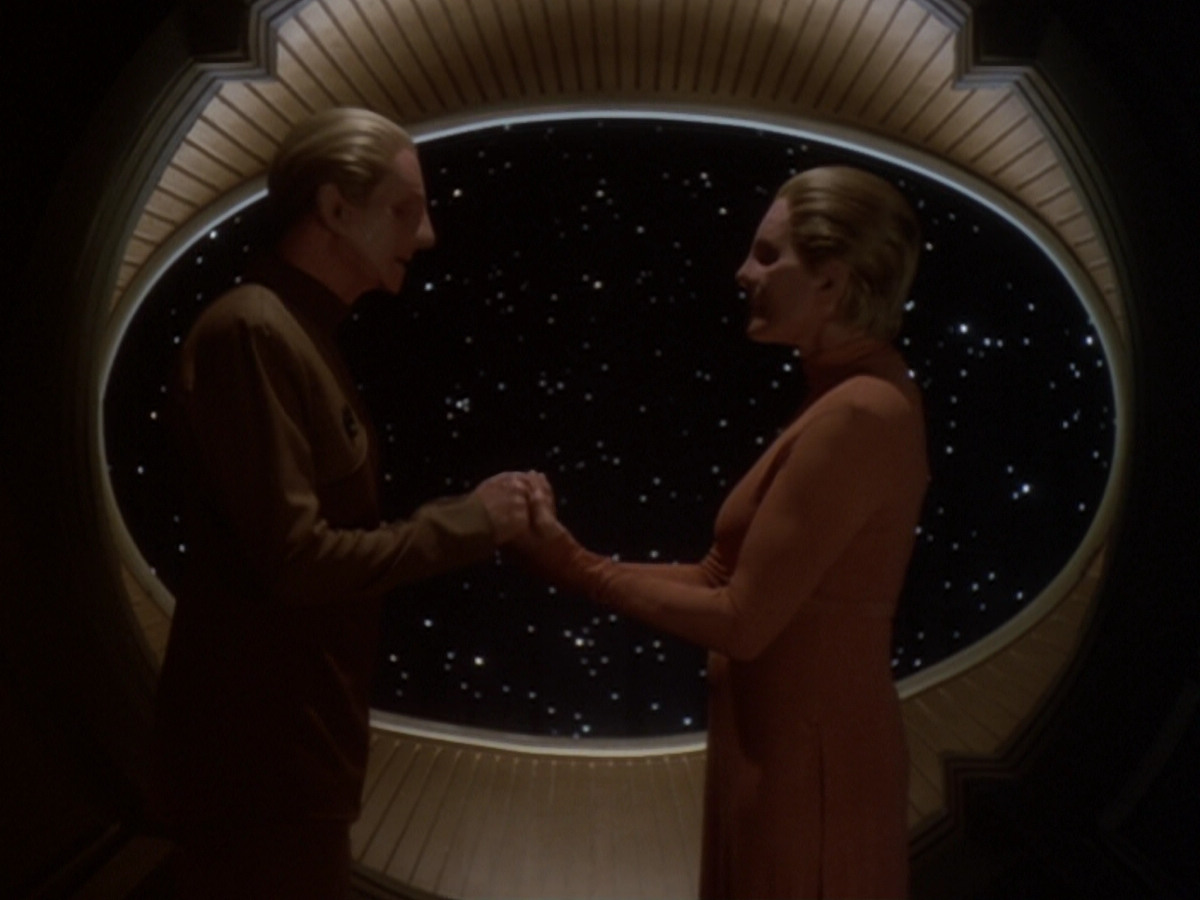extant_StarTrek_DS9_6x05-FavorTheBold_01073.jpg
