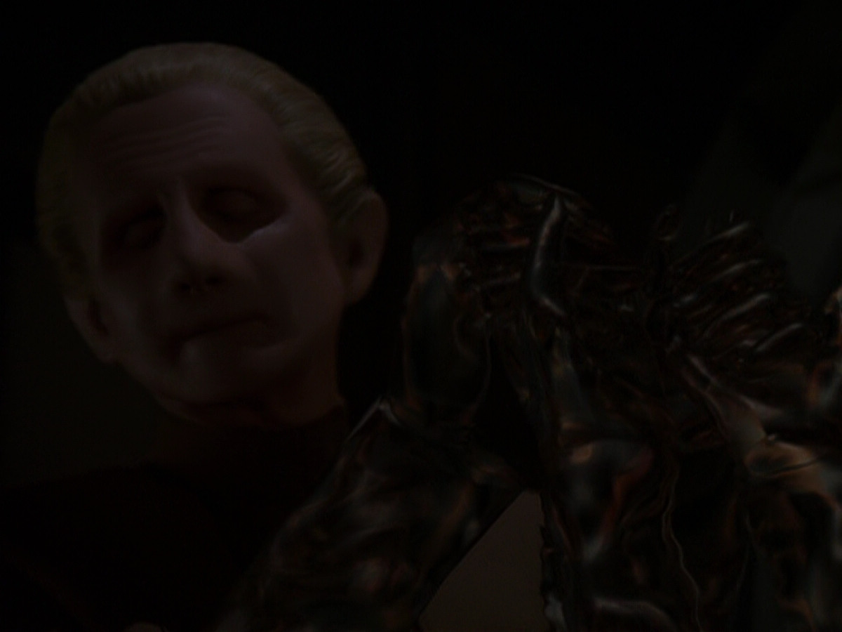 extant_StarTrek_DS9_6x05-FavorTheBold_01089.jpg