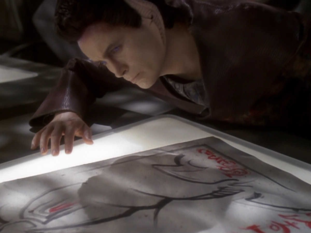 extant_StarTrek_DS9_6x05-FavorTheBold_01104.jpg