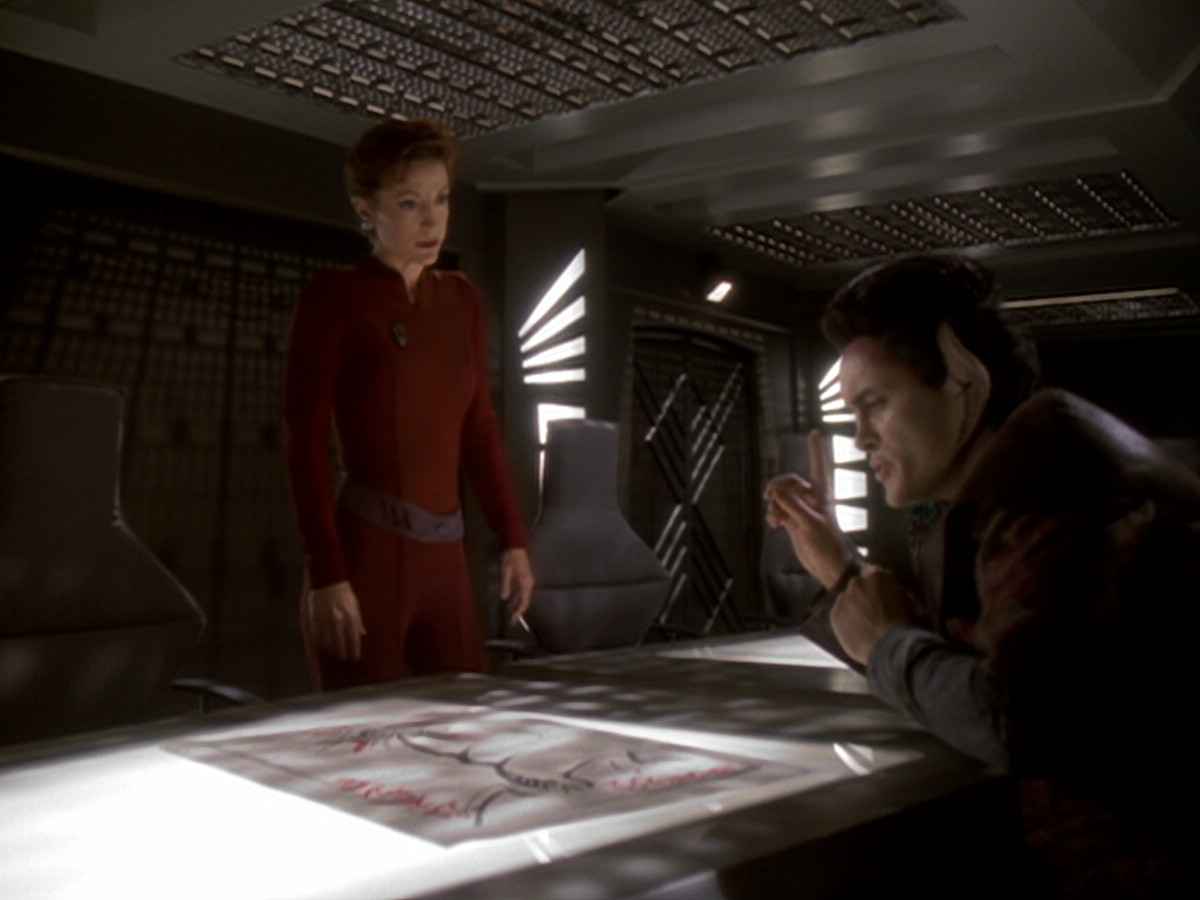 extant_StarTrek_DS9_6x05-FavorTheBold_01140.jpg